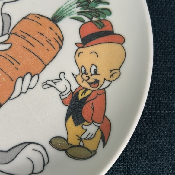 Vintage Looney Tunes Bugs Bunny, Elmer Fudd, Porky Pig and Daffy Duck plate - Picture 5 of 9
